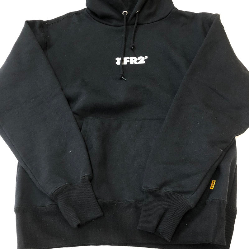 【中古品】【メンズ】 FR2 エフアールツー EMBROIDERY LOGO HOODIE 刺繍 ロゴフーディー 長袖 トップス プルオーバー パーカー 142-250922-yo-04-fuz サイズ：M カラー：ブラック 万代Net店