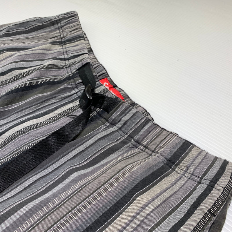 【中古品】【メンズ】 Supreme シュプリーム 14SS STRIPE BELTED SHORT PANTS ストライプ ベルト ショートパンツ ボトムス ショーツ ハーフパンツ 149-260720-ko-12-tei サイズ：30 カラー：グレー 万代Net店