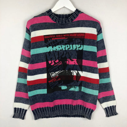 【中古品】【メンズ/レディース】 HYSTERIC GLAMOUR ヒステリックグラマー × ORIGINAL BLUES オリジナルブルース 別注 コラボ YOUNG AND HUNGRY KNIT PULLOVER 02183NS01 ヤング アンド ハングリー ニット プルオーバー 長袖 トップス 140-251002-ks-02-tei サイズ：S カラー：マルチカラー 万代Net店