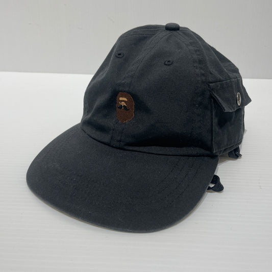【中古品】【メンズ】 A BATHING APE アベイシングエイプ POCKET CAP 007CPJ301001M ポケットキャップ 帽子 ストラップ付き 185-260715-ko-07-tei サイズ：F カラー：ブラック 万代Net店