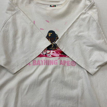 【現状渡し品】【メンズ】 A BATHING APE アベイシングエイプ SAKURA VIEWING S/S Tシャツ サクラ ビューイング ショートスリーブ Tシャツ トップス 半袖 142-260124-ko-15-fuz サイズ：2XL カラー：ホワイト 万代Net店