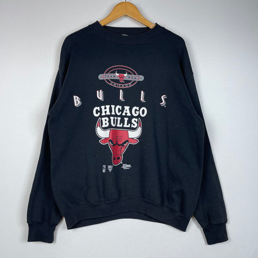 【中古品】【メンズ】 SALEM SPORTSWEAR サレム スポーツウェア CHICAGO BULLS SWEAT シカゴ ブルズ スウェット 長袖 トレーナー 145-251229-yo-04-fuzh サイズ：L カラー：ブラック 万代Net店