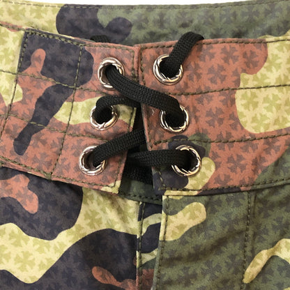 【中古品】【メンズ】 CHROME HEARTS クロムハーツ SURF BRITHCHES CH PLUS CAMOFLAGE NYLON SWIM SHROT サーフ ブリーチズ CHプラス カモフラージュ ナイロン スイムショーツ ハーフパンツ ボトムス 190-251013-ks-30-tei サイズ：30 カラー：カモ柄 万代Net店