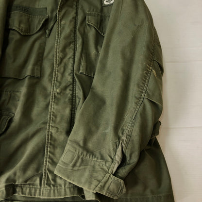 【現状渡し品】【メンズ】 US ARMY ユーエスアーミー M-65 FIELD MILITARY JACKET M-65 フィールド ミリタリー ジャケット アウター 145-251018-ts-16-tei サイズ：不明 カラー：カーキ 万代Net店
