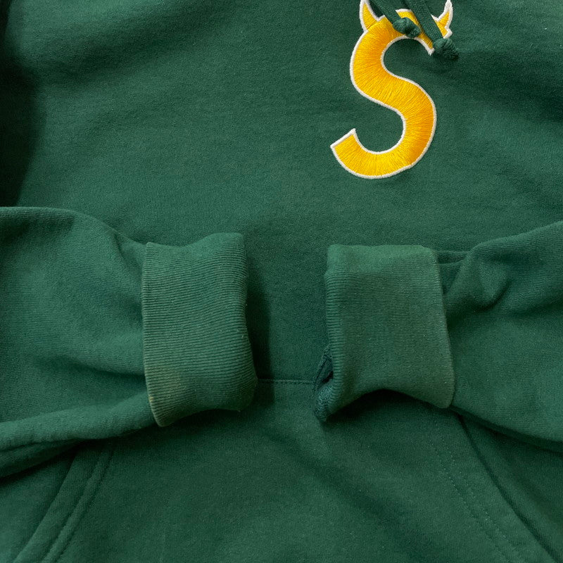 【中古品】【メンズ】 Supreme シュプリーム 22AW S LOGO HOODED SWEAT SHIRT S ロゴ フーデッド スウェットシャツ トップス プルオーバーパーカー 149-251218-yy-10-tei サイズ：S カラー：ダーク グリーン 万代Net店