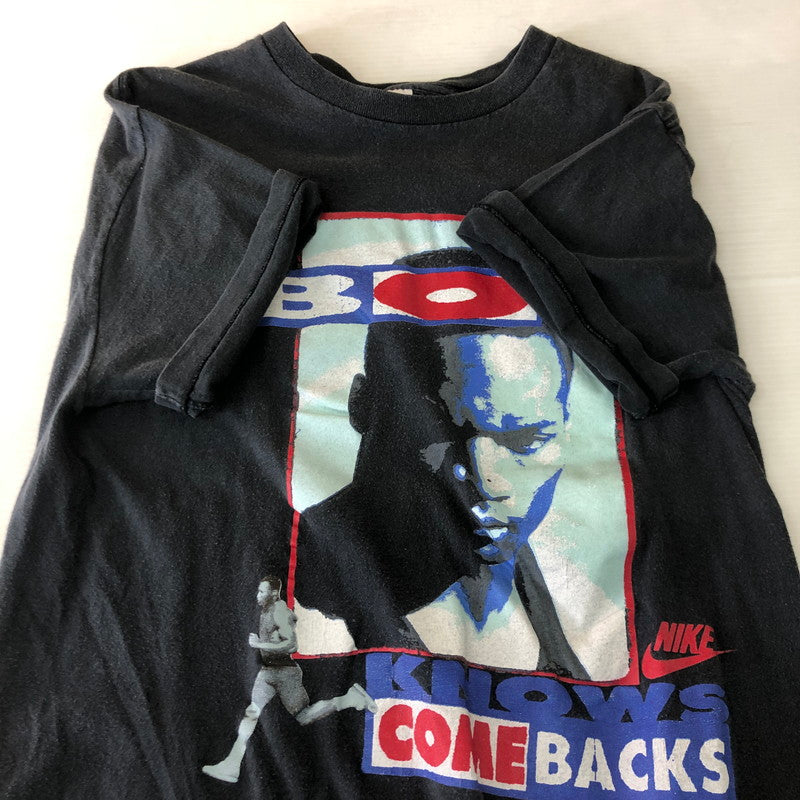 【中古品】【メンズ】 NIKE ナイキ 90’s NIKE KNOWS COME BACK BO JACKSON TEE 90年代 ナイキ ノウズ カムバック ボー ジャクソン Tシャツ 半袖 トップス 148-251103-yo-19-tei サイズ：M カラー：ブラック 万代Net店