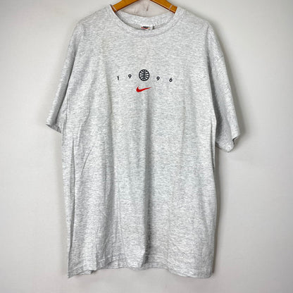 【中古品】【メンズ】 90’s LOGO PRINT 1996 S/S TEE 90年代 ロゴプリント 1996 ショートスリーブ Tシャツ トップス 半袖 148-251110-ts-22-fuzh サイズ：L カラー：グレー 万代Net店