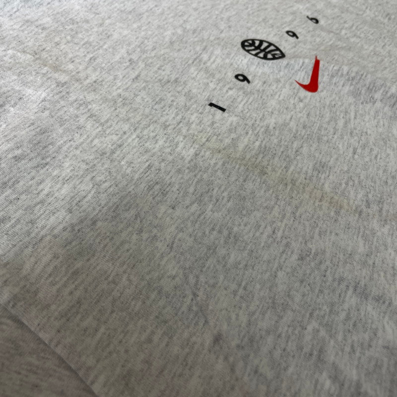 【中古品】【メンズ】 90’s LOGO PRINT 1996 S/S TEE 90年代 ロゴプリント 1996 ショートスリーブ Tシャツ トップス 半袖 148-251110-ts-22-fuzh サイズ：L カラー：グレー 万代Net店