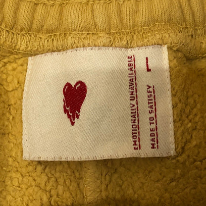 【中古品】【メンズ】 EMOTIONALLY UNAVAILABLE エモーショナリー アンアベイラブル EU WAVY SCRIPT SWEAT SHORT EU-S22-0000-033 スクリプト スウェット ショーツ ボトムス ハーフパンツ ショートパンツ 152-251124-yo-21-tei サイズ：L カラー：イエロー 万代Net店