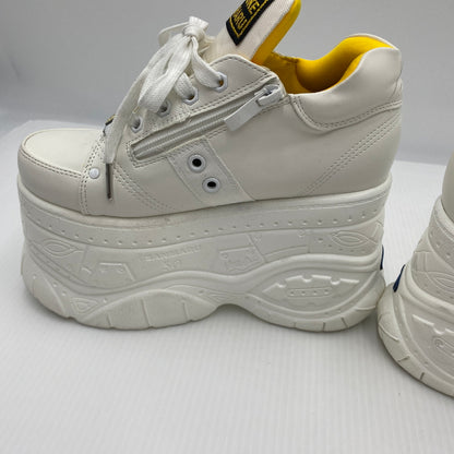 【中古品】【レディース】 YOSUKE ヨースケ SANMARU 厚底スニーカー スニーカー ※本体のみ 166-260810-nm-66-tei サイズ：22.5ｃｍ カラー：ホワイト 万代Net店