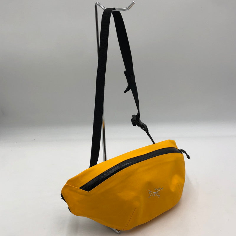 【中古品】【メンズ】 ARC'TERYX アークテリクス GRANVILLE CROSSBODY BAG グランヴィル クロスボディ バッグ カバン 188-251113-ts-31-tei カラー：イエロー 万代Net店