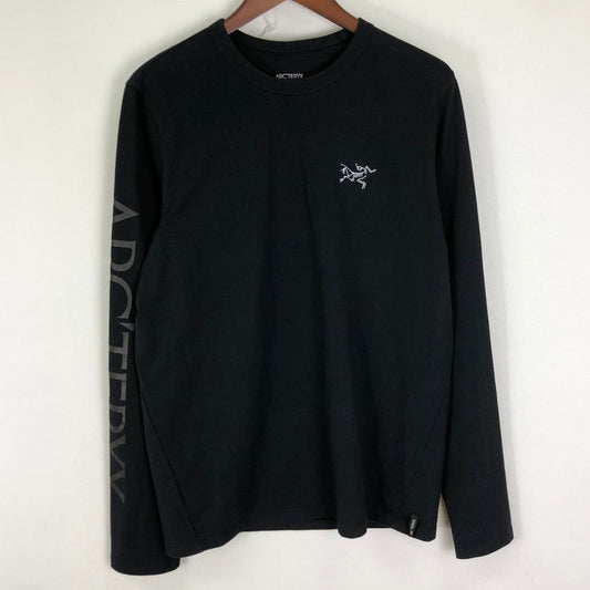 【中古品】【メンズ】 ARC'TERYX アークテリクス CAPTIVE ARCWORD L/S SHIRT X000006544 キャプティブ アークワード ロングスリーブ シャツ トップス 長袖 144-251124-ts-11-tei サイズ：S カラー：ブラック 万代Net店