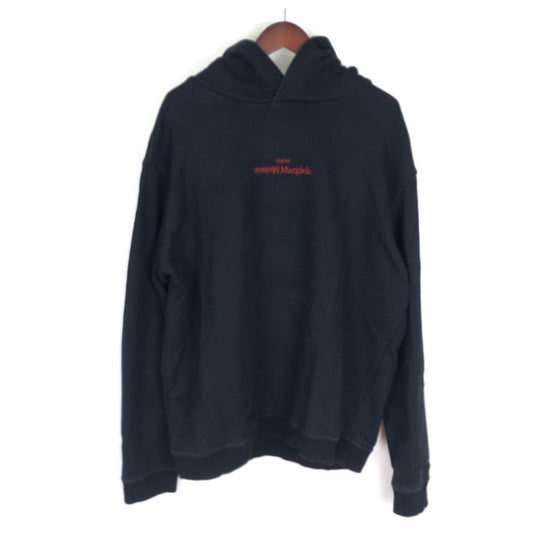 【中古品】【メンズ】 MAISON MARGIELA メゾンマルジェラ REVERSE LOGO SWEAT HOODIE S50GU0167 S25503 リバース ロゴ スウェット フーディ トップス パーカー 141-251122-yy-01-tei サイズ：46 カラー：ブラック 万代Net店