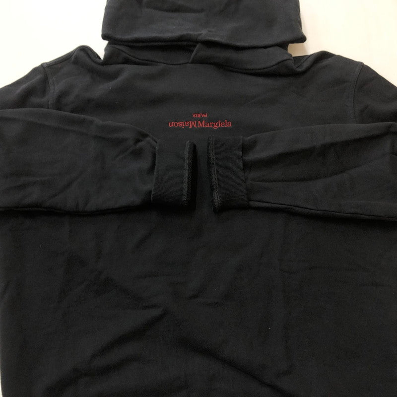 【中古品】【メンズ】 MAISON MARGIELA メゾンマルジェラ REVERSE LOGO SWEAT HOODIE S50GU0167 S25503 リバース ロゴ スウェット フーディ トップス パーカー 141-251122-yy-01-tei サイズ：46 カラー：ブラック 万代Net店