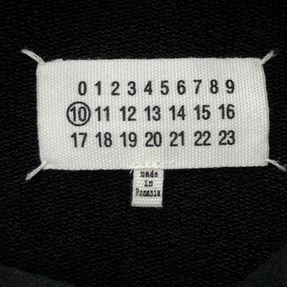 【中古品】【メンズ】 MAISON MARGIELA メゾンマルジェラ REVERSE LOGO SWEAT HOODIE S50GU0167 S25503 リバース ロゴ スウェット フーディ トップス パーカー 141-251122-yy-01-tei サイズ：46 カラー：ブラック 万代Net店