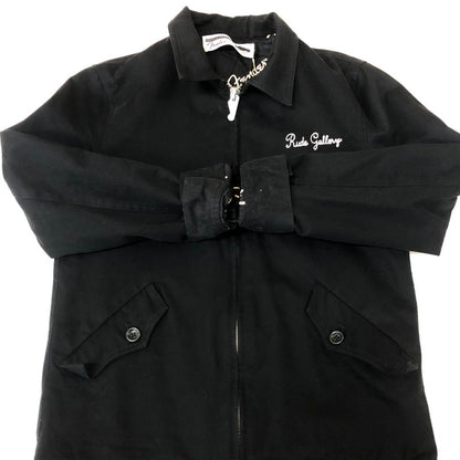 【中古品】【メンズ】 RUDE GALLERY ルードギャラリー × FENDER フェンダー 別注 コラボ COTTON JKT コットン ジャケット ライトアウター 140-251124-yo-02-tei サイズ：S カラー：ブック 万代Net店