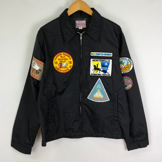 【現状渡し品】【メンズ】 東洋エンタープライズ トーヨーエンタープライズ STYLE EYES NYLON JACKET SE11275 スタイルアイズ ナイロンジャケット アウター ワッペン付き 145-251127-ts-18-tei サイズ：40 カラー：ブラック 万代Net店