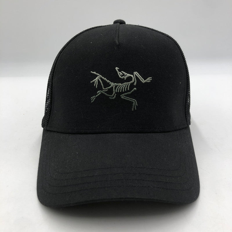 【中古品】【メンズ】 ARC'TERYX アークテリクス BIRD TRUCKER CURVED CAP バード トラッカー カーブド キャップ 帽子 185-251119-ks-10-tei サイズ：F カラー：ブラック 万代Net店
