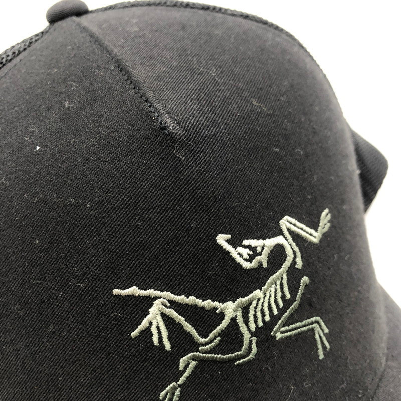 【中古品】【メンズ】 ARC'TERYX アークテリクス BIRD TRUCKER CURVED CAP バード トラッカー カーブド キャップ 帽子 185-251119-ks-10-tei サイズ：F カラー：ブラック 万代Net店