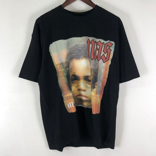 【中古品】【メンズ】 NUBIAN ヌビアン× NAS ナズ 別注 コラボ Illmatic 30TH ANNIVERSARY T-SHIRTS イルマティック 30周年 Tシャツ 半袖 トップス 142-251129-ks-02-tei サイズ：L カラー：ブラック 万代Net店