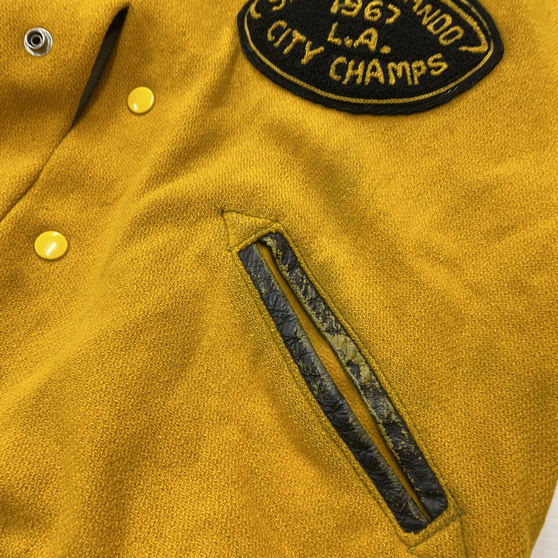 【現状渡し品】【メンズ】 WHITING ホワイティング 60's VARSITY JACKET VINTAGE 60年代 ヴァーシティ ジャケット ライトアウター スタジャン ヴィンテージ 145-251204-yy-19-tei サイズ：44 カラー：イエロー 万代Net店