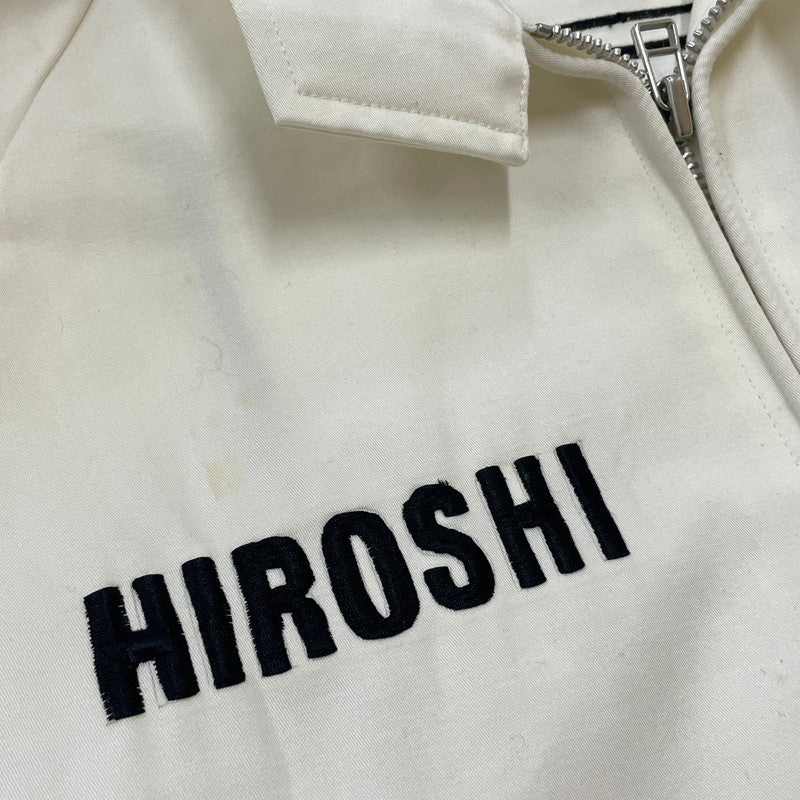 【中古品】【メンズ】 MADTOYZ マッドトイズ × 荒くれKNIGHT 別注 コラボ LOGO PRINT COTTON JACKET ロゴ プリント コットンジャケット ライトアウター "輪蛇" 147-260818-kk-06-hon サイズ：M カラー：ホワイト 万代Net店