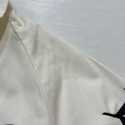 【中古品】【メンズ】 MADTOYZ マッドトイズ × 荒くれKNIGHT 別注 コラボ LOGO PRINT COTTON JACKET ロゴ プリント コットンジャケット ライトアウター "輪蛇" 147-260818-kk-06-hon サイズ：M カラー：ホワイト 万代Net店