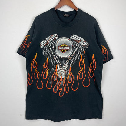 【現状渡し品】【メンズ】 HARLEY DAVIDSON ハーレーダビッドソン 90's V2 ENGINE FLAME PRINT S/S TEE 90年代 V2 エンジン フレイムプリント ショートスリーブ Ｔシャツ 半袖 トップス 145-251204-yy-13-tei サイズ：XL カラー：ブラック 万代Net店