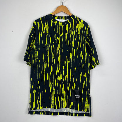 【中古品】【メンズ】 AMBUSH アンブッシュ GRAPHIC PRINT S/S TEE BMAA048F22JER001 グラフィック プリント ショートスリーブ Tシャツ トップス 半袖 142-251203-ts-14-tei サイズ：S カラー：総柄 万代Net店