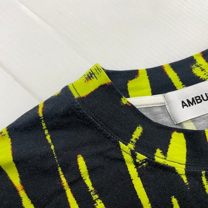 【中古品】【メンズ】 AMBUSH アンブッシュ GRAPHIC PRINT S/S TEE BMAA048F22JER001 グラフィック プリント ショートスリーブ Tシャツ トップス 半袖 142-251203-ts-14-tei サイズ：S カラー：総柄 万代Net店