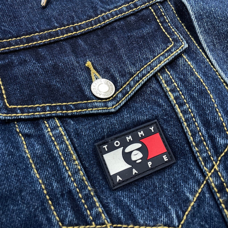 【中古品】【メンズ】 AAPE BY A BATHING APE エーエイプバイアベイシングエイプ × TOMMY JEANS トミージーンズ 別注 コラボ DENIM JACKET デニムジャケット アウター Gジャン 142-251203-ts-04-tei サイズ：S カラー：インディゴ 万代Net店
