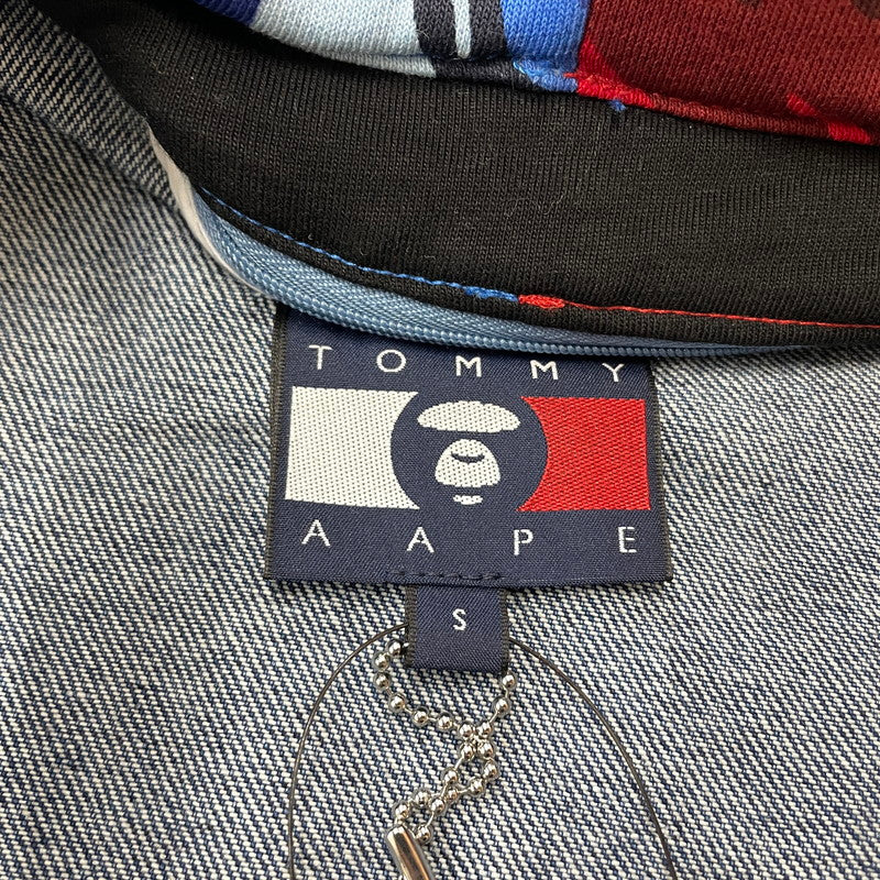 【中古品】【メンズ】 AAPE BY A BATHING APE エーエイプバイアベイシングエイプ × TOMMY JEANS トミージーンズ 別注 コラボ DENIM JACKET デニムジャケット アウター Gジャン 142-251203-ts-04-tei サイズ：S カラー：インディゴ 万代Net店