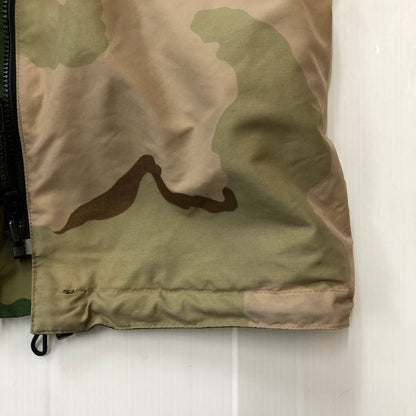 【現状渡し品】【メンズ】 ADVENTURE TECH アドベンチャー テック GORE-TEX DESERT CAMO REVERSIBLE JACKET ゴアテックス デザートカモ リバーシブル ジャケット ライトアウター USA製 145-251204-yy-07-tei サイズ：M カラー：カーキ 万代Net店