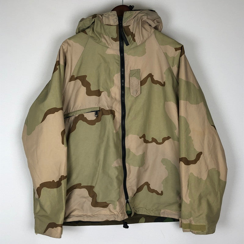 【現状渡し品】【メンズ】 ADVENTURE TECH アドベンチャー テック GORE-TEX DESERT CAMO REVERSIBLE JACKET ゴアテックス デザートカモ リバーシブル ジャケット ライトアウター USA製 145-251204-yy-07-tei サイズ：M カラー：カーキ 万代Net店