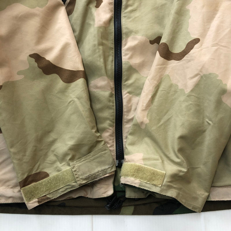 【現状渡し品】【メンズ】 ADVENTURE TECH アドベンチャー テック GORE-TEX DESERT CAMO REVERSIBLE JACKET ゴアテックス デザートカモ リバーシブル ジャケット ライトアウター USA製 145-251204-yy-07-tei サイズ：M カラー：カーキ 万代Net店