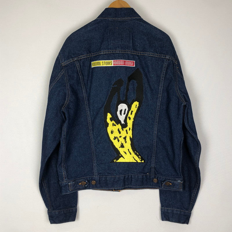 【中古品】【メンズ】 Levi's リーバイス × THE ROLLING STONES ザ・ローリング・ストーンズ 別注 コラボ "Voodoo Lounge World Tour" DENIM JACKET 70506-0216 デニムジャケット ライトアウター USA製 145-251204-yy-05-tei サイズ：38 カラー：インディゴ 万代Net店