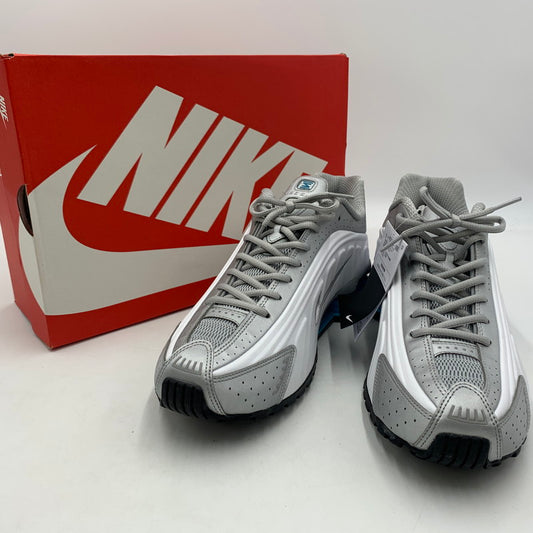 【中古品】【メンズ】 NIKE ナイキ SHOX R4 HQ1988-005 ショックス アールフォー スニーカー 靴 160-260220-ko-06-tei サイズ：29.5cm カラー：シルバー/ホワイト/ブルー 万代Net店