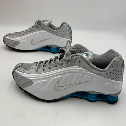 【中古品】【メンズ】 NIKE ナイキ SHOX R4 HQ1988-005 ショックス アールフォー スニーカー 靴 160-260220-ko-06-tei サイズ：29.5cm カラー：シルバー/ホワイト/ブルー 万代Net店