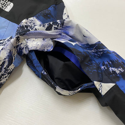 【中古品】【メンズ】 Supreme シュプリーム × THE NORTH FACE ザ・ノースフェイス 別注 コラボ 17AW MOUNTAIN PARKA NF0A3CAF マウンテンパーカー ライトアウター ジャケット 149-251207-ts-02-tei サイズ：XL カラー：ブルー 万代Net店