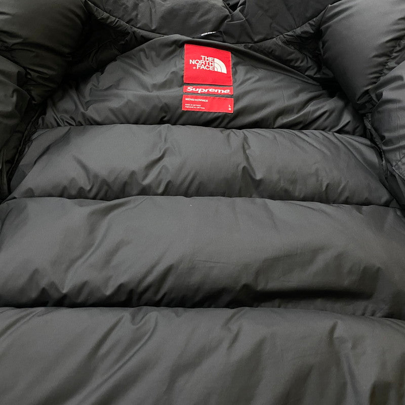 【中古品】【メンズ】 Supreme シュプリーム × THE NORTH FACE ザ・ノースフェイス 別注 コラボ STATUE OF LIBERTY BALTORO JACKET ND91901I スタチュー オブ リバティ バルトロ ジャケット アウター ダウンジャケット 149-251207-ts-03-tei サイズ：L カラー：ブラック 万代Net店