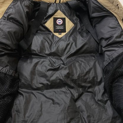 【中古品】【レディース】 CANADA GOOSE カナダグース BRYDEN PUFFER BLACK LABEL 2621WBJ ブライデン パッファー ブラックレーベル アウター ダウンジャケット 168-251211-yy-23-tei サイズ：L カラー：Tan 万代Net店