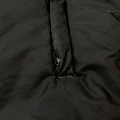 【中古品】【メンズ】 PRADA プラダ RE NYLON 三角ロゴ トライアングルプレート パファージャケット SGN955 S191 1WQ9 2022 メンズ ダウンジャケット 141-251214-ts-05-tei サイズ：48 カラー：ブラック 万代Net店