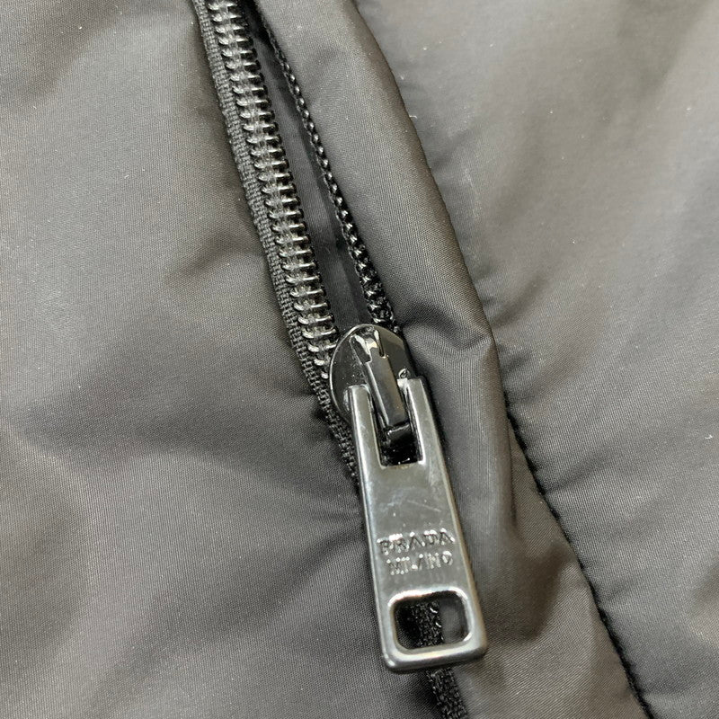 【中古品】【メンズ】 PRADA プラダ RE NYLON 三角ロゴ トライアングルプレート パファージャケット SGN955 S191 1WQ9 2022 メンズ ダウンジャケット 141-251214-ts-05-tei サイズ：48 カラー：ブラック 万代Net店