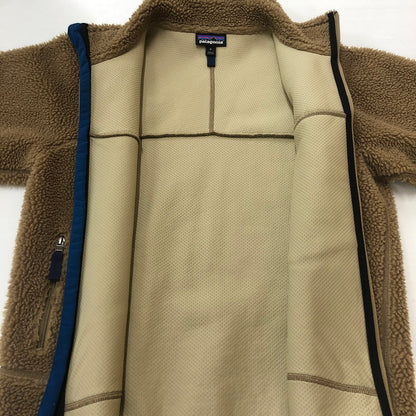 【中古品】【メンズ】 patagonia パタゴニア CLASSIC RETRO-X JACKET 23056FA17 クラシック レトロX ジャケット ライトアウター 144-251222-yy-09-fuz サイズ：S カラー：ベージュ 万代Net店