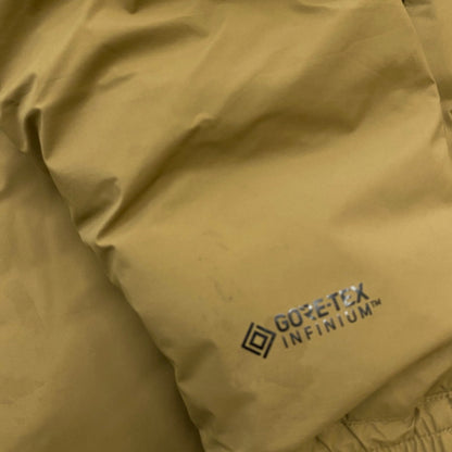 【現状渡し品】【メンズ】 DAIWA PIER39 ダイワ ピアサーティナイン GORE-TEX INFINIUM EXPEDITION DOWN JACKET BW-1502W ゴアテックス インフィニウム エクスペディション ダウンジャケット アウター 144-251224-yy-05-tei サイズ：L カラー：ベージュ 万代Net店