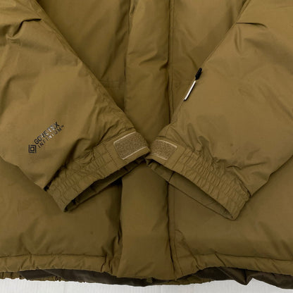 【現状渡し品】【メンズ】 DAIWA PIER39 ダイワ ピアサーティナイン GORE-TEX INFINIUM EXPEDITION DOWN JACKET BW-1502W ゴアテックス インフィニウム エクスペディション ダウンジャケット アウター 144-251224-yy-05-tei サイズ：L カラー：ベージュ 万代Net店