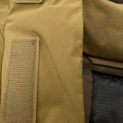 【現状渡し品】【メンズ】 DAIWA PIER39 ダイワ ピアサーティナイン GORE-TEX INFINIUM EXPEDITION DOWN JACKET BW-1502W ゴアテックス インフィニウム エクスペディション ダウンジャケット アウター 144-251224-yy-05-tei サイズ：L カラー：ベージュ 万代Net店