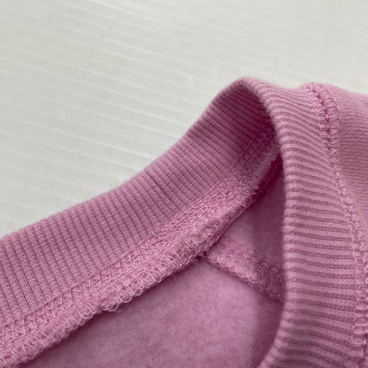 【現状渡し品】【レディース】 UGG アグ MADELINE FUZZY LOGO CREWNECK 1123718 マデリン ファジーロゴ クルーネック トップス トレーナー 168-260107-ks-06-tei サイズ：S カラー：ピンク 万代Net店