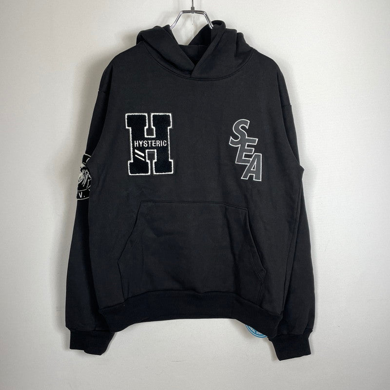 【中古品】【メンズ】 HYSTERIC GLAMOUR ヒステリックグラマー × WIND AND SEA ウィンダンシー 別注コラボ 3RD LOGO HOODIE WDS-HYS-3-06 ロゴフーディー トップス プルオーバーパーカー 142-260817-ss-05-tei サイズ：M カラー：ブラック 万代Net店