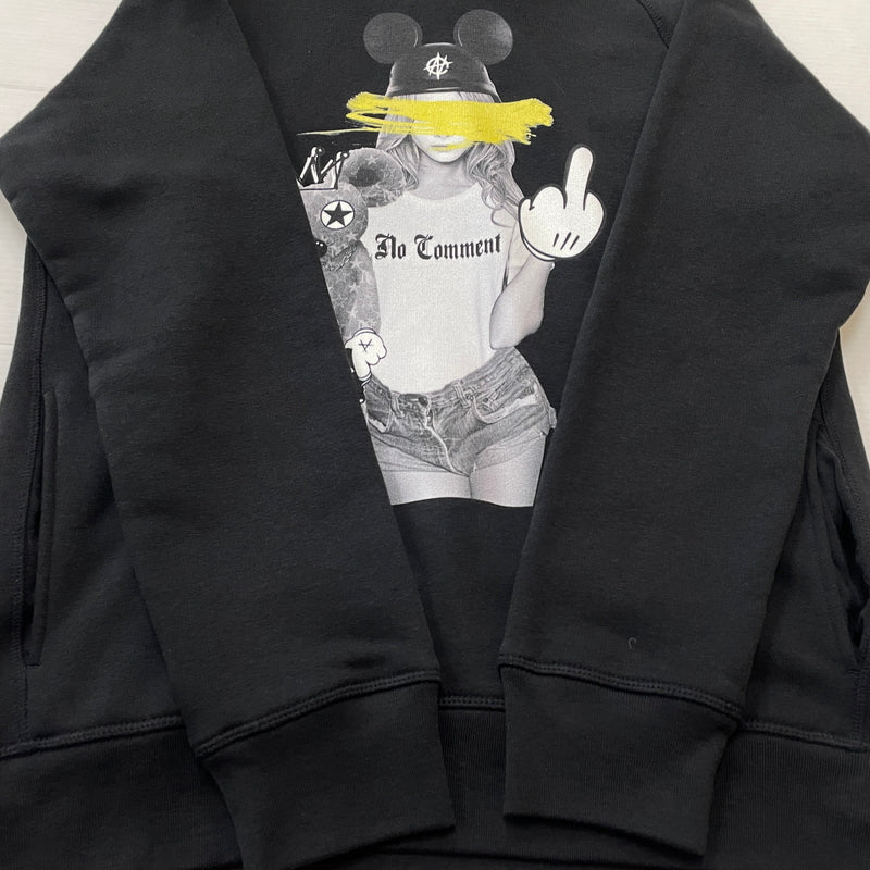 【中古品】【メンズ】 NO COMMENT ノーコメント PRINT LOGO HOODIE プリント ロゴ フーディ 長袖 トップス プルーオーバー パーカー 141-260830-sa-14-tei サイズ：M カラー：ブラック 万代Net店